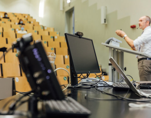 Coronamaatregelen aan de UGent