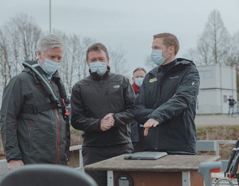 Koning Filip bezoekt roeitraining voor de Olympische Spelen