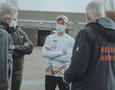 Koning Filip bezoekt roeitraining voor de Olympische Spelen