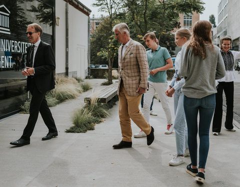 Koning Filip bezoekt met zijn gezin de Boekentoren