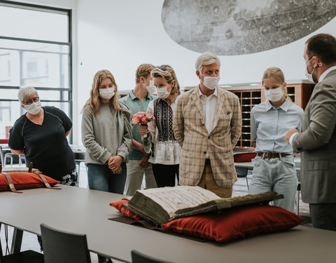 Koning Filip bezoekt met zijn gezin de Boekentoren