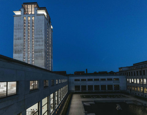 Boekentoren verlicht!