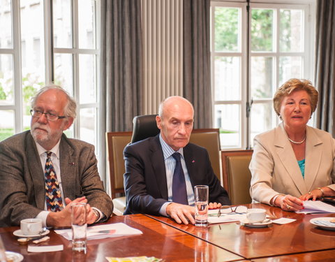 Bezoek Finse ambassadeur en voorstelling van woordenboek Fins-Nederlands/Nederlands-Fins-12816