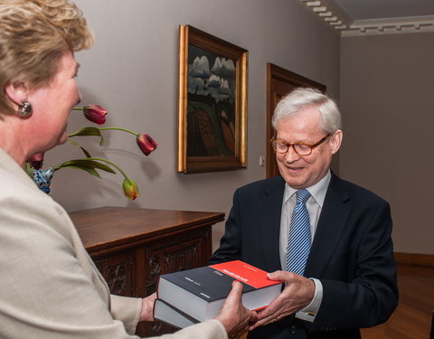 Bezoek Finse ambassadeur en voorstelling van woordenboek Fins-Nederlands/Nederlands-Fins-12818