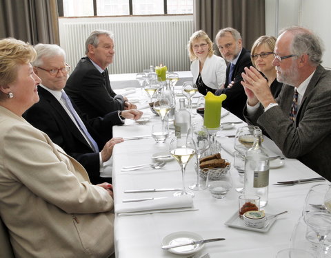 Bezoek Finse ambassadeur en voorstelling van woordenboek Fins-Nederlands/Nederlands-Fins-12830