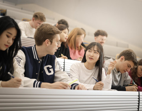 Bezoek Gentse studenten aan hun collega's op de Global Campus in Korea