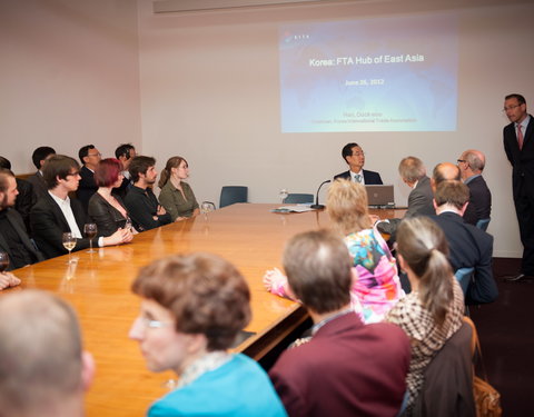 Lezing door dr. HAN Duck-soo, Chairman Korea International Trade Association en oud-premier van Korea-13148