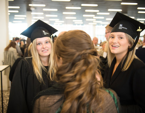 Proclamatie 2021/2022 faculteit Economie en Bedrijfskunde 17u30