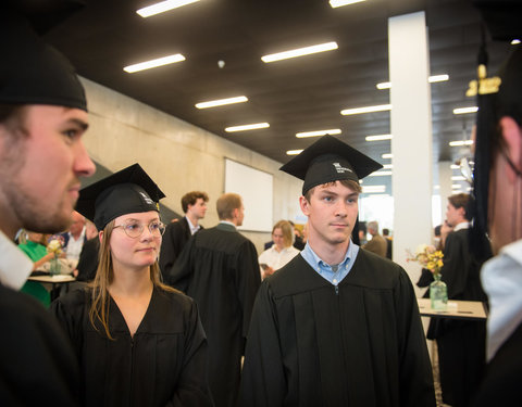 Proclamatie 2021/2022 faculteit Economie en Bedrijfskunde 17u30