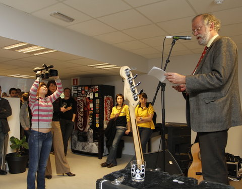 Inhuldiging nieuwe locatie jongerenmedialab Urgent.fm, Stalhof 6-14772