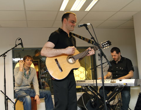 Inhuldiging nieuwe locatie jongerenmedialab Urgent.fm, Stalhof 6-14785