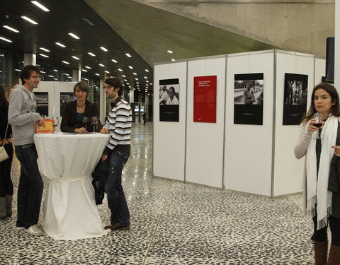 Tentoonstelling en publicatie 'Vanuit de onderbuik' door het International Centre for Reproductive Health (ICRH)-16834