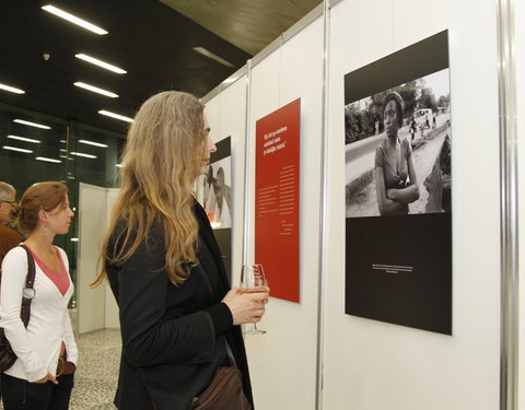 Tentoonstelling en publicatie 'Vanuit de onderbuik' door het International Centre for Reproductive Health (ICRH)-16837