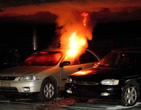 Brandproef in een nagebouwde, ondergrondse parkeergarage