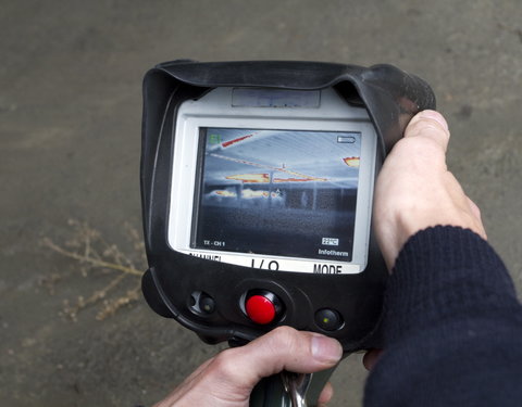 Brandproef in een nagebouwde, ondergrondse parkeergarage op het het terrein van Warringtonfirgent; een uniek experiment door Uni