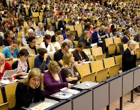 Vijfde Vlaams Geestelijk Gezondheidscongres: geestelijke gezondheid, kiezen en delen-17366