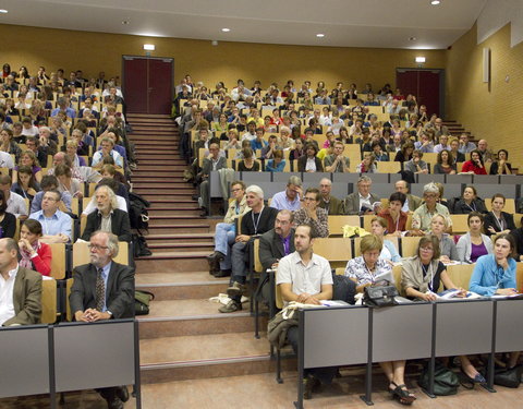 Vijfde Vlaams Geestelijk Gezondheidscongres: geestelijke gezondheid, kiezen en delen-17372