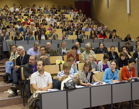 Vijfde Vlaams Geestelijk Gezondheidscongres: geestelijke gezondheid, kiezen en delen-17373