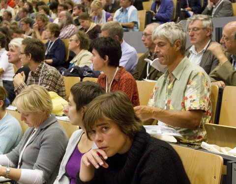 Vijfde Vlaams Geestelijk Gezondheidscongres: geestelijke gezondheid, kiezen en delen-17378