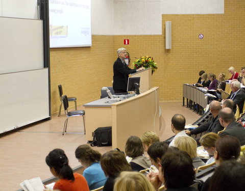 Vijfde Vlaams Geestelijk Gezondheidscongres: geestelijke gezondheid, kiezen en delen-17381