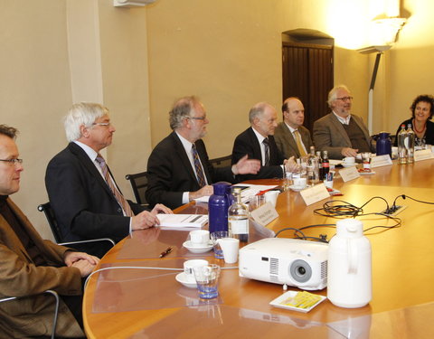 Overleg met delegatie van de  Universiteit van Incheon (UI, Zuid-Korea)-18019