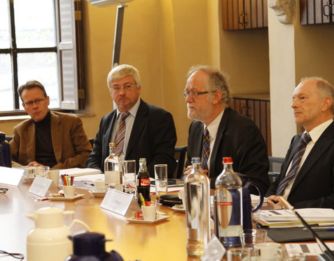 Overleg met delegatie van de  Universiteit van Incheon (UI, Zuid-Korea)-18026