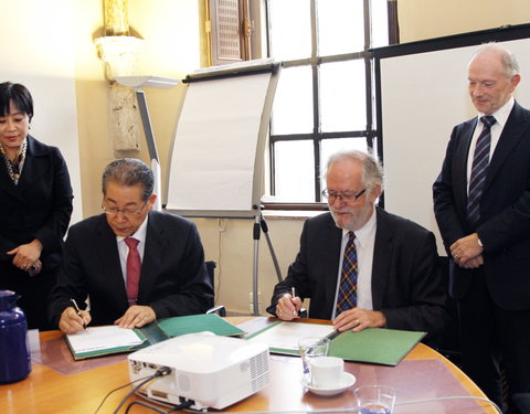 Overleg met delegatie van de  Universiteit van Incheon (UI, Zuid-Korea)-18028