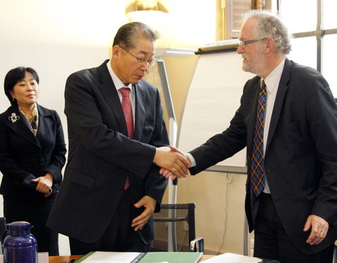 Overleg met delegatie van de  Universiteit van Incheon (UI, Zuid-Korea)-18029