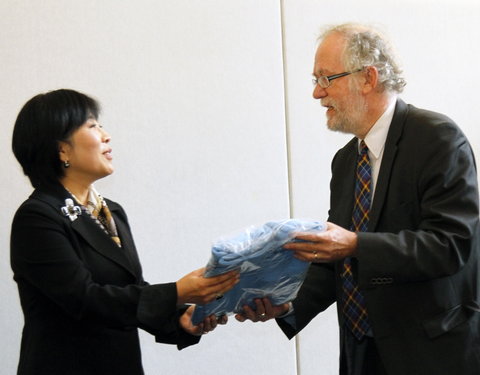 Overleg met delegatie van de  Universiteit van Incheon (UI, Zuid-Korea)-18033