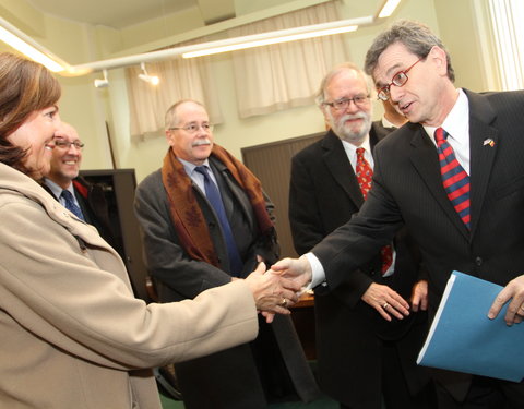 Gastcollege door de ambassadeur van de Verenigde Staten in België in het kader van het vak 'Langetermijnontwikkelingen in de wer