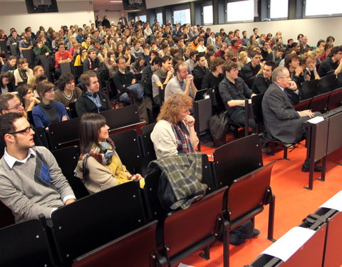 Gastcollege door de ambassadeur van de Verenigde Staten in België in het kader van het vak 'Langetermijnontwikkelingen in de wer