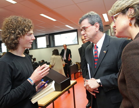 Gastcollege door de ambassadeur van de Verenigde Staten in België in het kader van het vak 'Langetermijnontwikkelingen in de wer