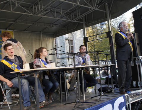 FK Beiaardcantus 2012 op het Sint-Baafsplein-20136