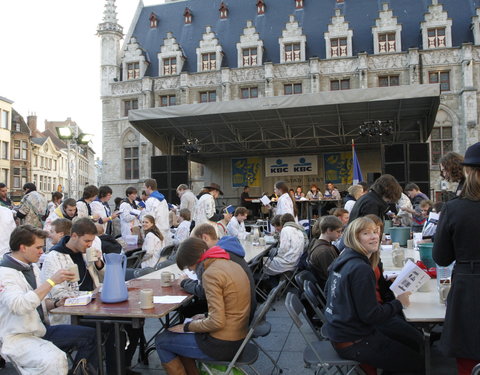 FK Beiaardcantus 2012 op het Sint-Baafsplein-20190