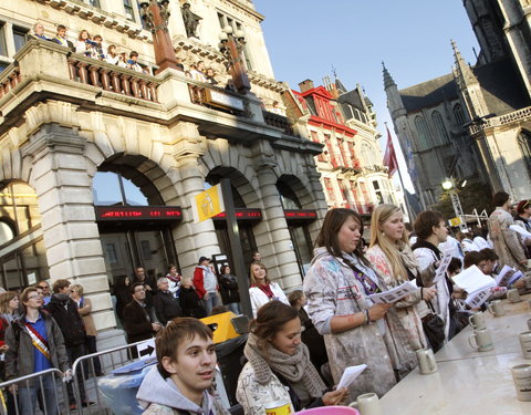 FK Beiaardcantus 2012 op het Sint-Baafsplein-20192