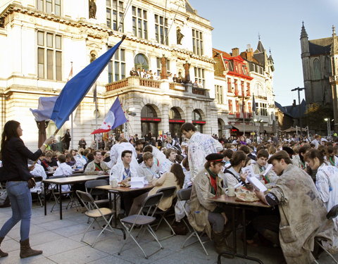 FK Beiaardcantus 2012 op het Sint-Baafsplein-20194