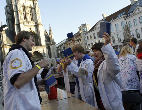 FK Beiaardcantus 2012 op het Sint-Baafsplein-20200