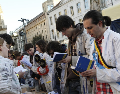 FK Beiaardcantus 2012 op het Sint-Baafsplein-20207