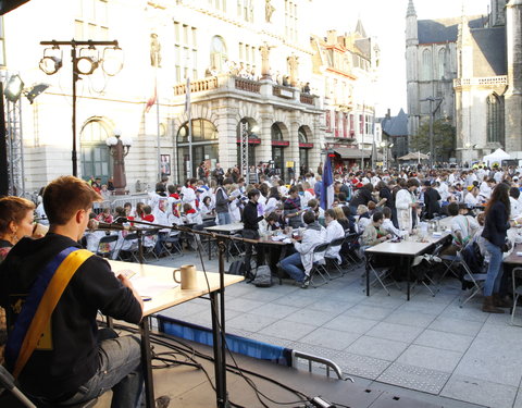 FK Beiaardcantus 2012 op het Sint-Baafsplein-20217