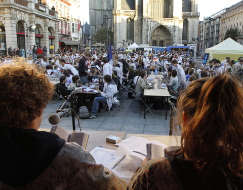 FK Beiaardcantus 2012 op het Sint-Baafsplein-20218