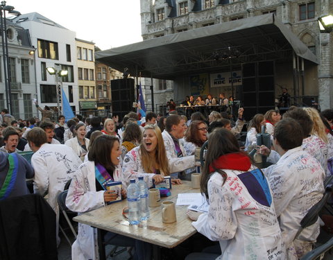 FK Beiaardcantus 2012 op het Sint-Baafsplein-20219