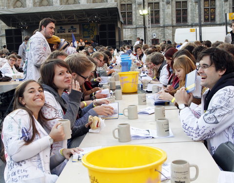 FK Beiaardcantus 2012 op het Sint-Baafsplein-20239