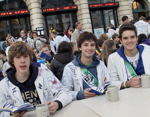 FK Beiaardcantus 2012 op het Sint-Baafsplein-20245