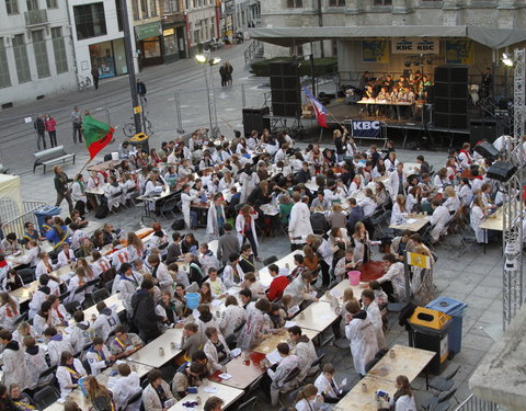 FK Beiaardcantus 2012 op het Sint-Baafsplein-20256