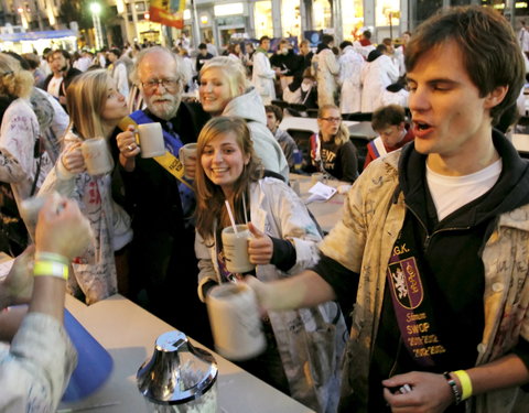 FK Beiaardcantus 2012 op het Sint-Baafsplein-20289