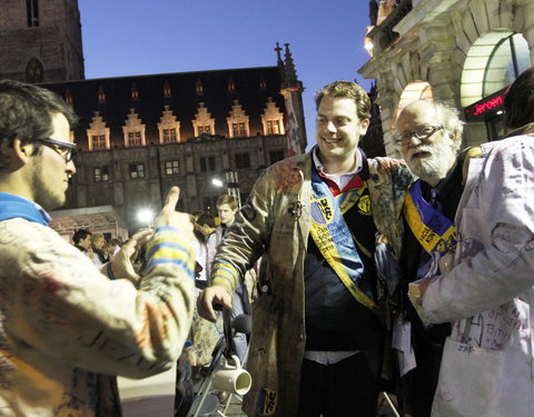 FK Beiaardcantus 2012 op het Sint-Baafsplein-20302