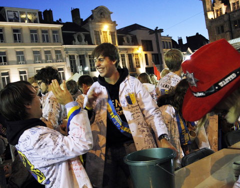 FK Beiaardcantus 2012 op het Sint-Baafsplein-20309