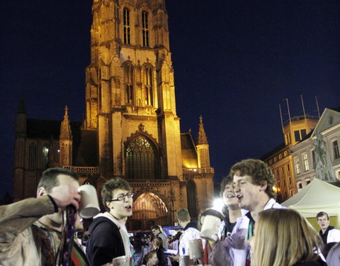 FK Beiaardcantus 2012 op het Sint-Baafsplein-20313