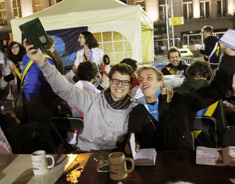 FK Beiaardcantus 2012 op het Sint-Baafsplein-20322