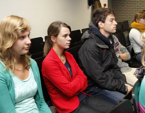 Uitreiking certificaten topstudenten bachelor Diergeneeskunde-20550